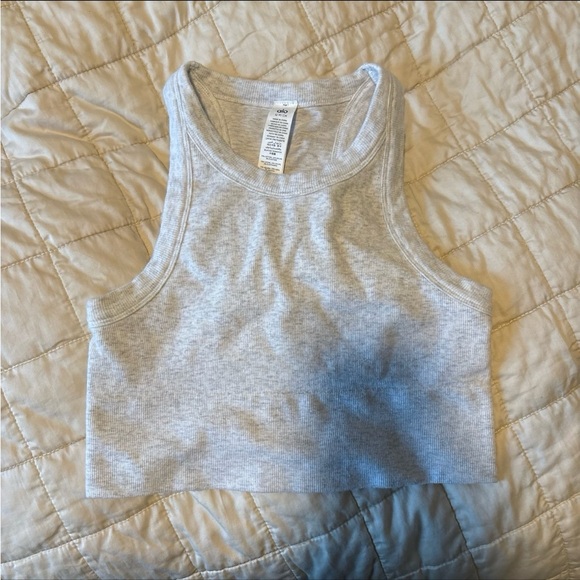 Alo yoga top - Picture 2 of 4